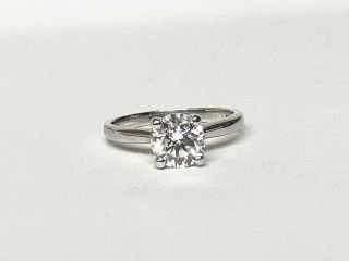 Lab diamond ring