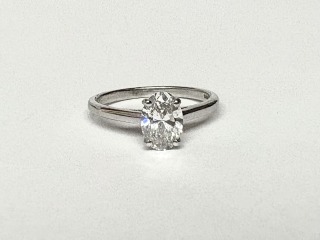 Lab grown diamond ring