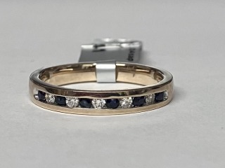 Sapphire & diamond ring