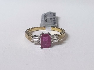 Ruby & diamond ring