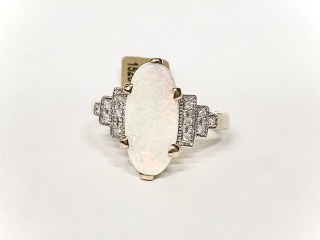 Opal & Diamond ring