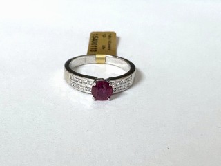 Ruby & diamond ring