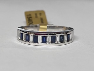 Sapphire & diamond ring