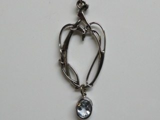 9ct White gold with Blue Topaz