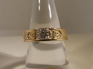 Diamond ring
