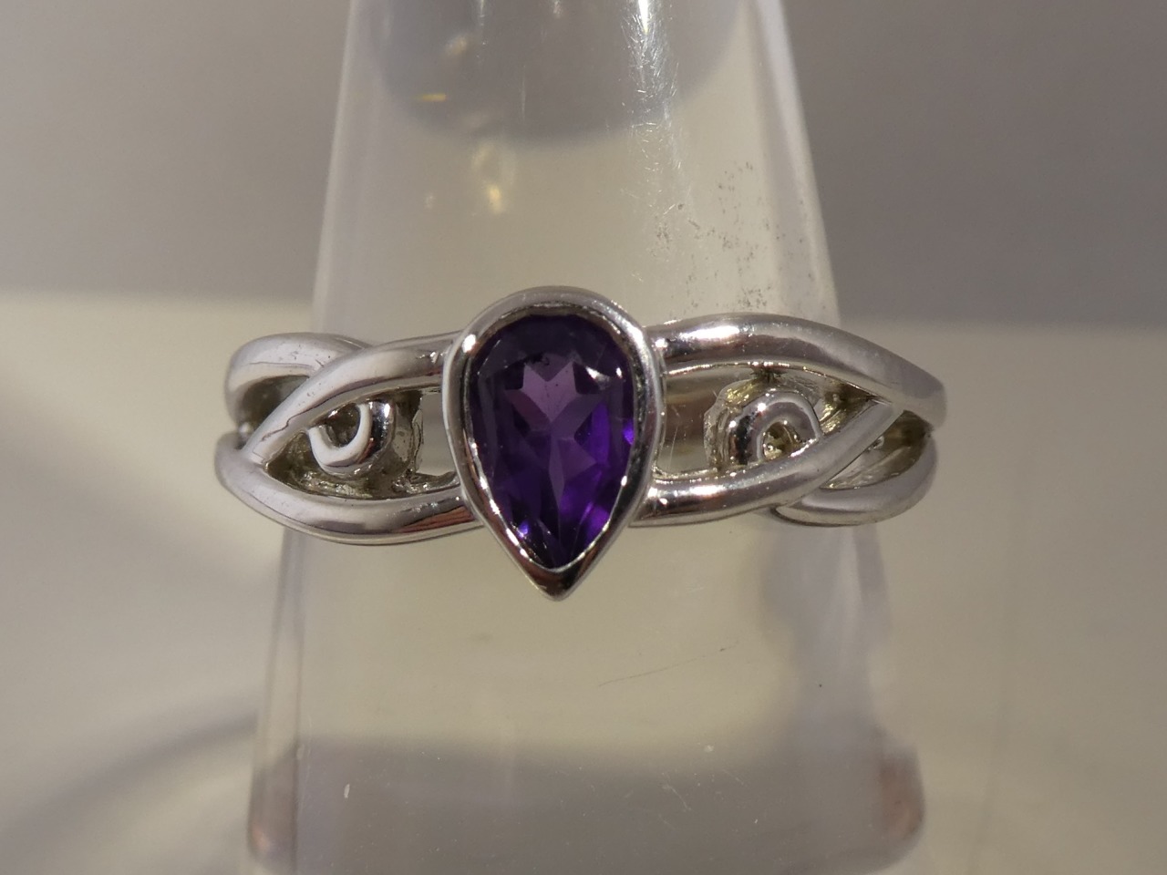 amethyst rings