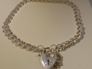 Charm bracelet