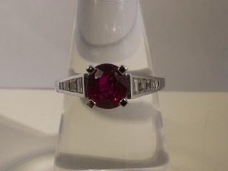 Ruby & diamond ring
