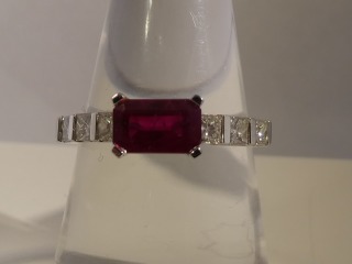 Ruby & diamond ring