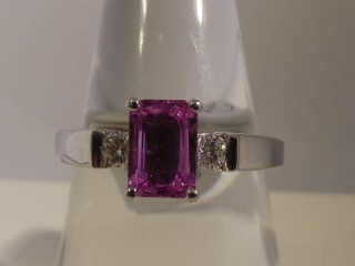 Sapphire & diamond ring