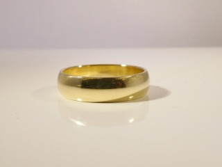 D shape 6mm 9ct Yellow, White or Rose Gold