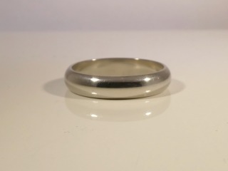 D shape 4mm Platinum 