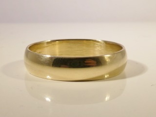 D shape 5mm 18ct Yellow or White Gold