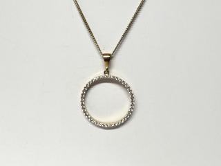 Round CZ pendant 