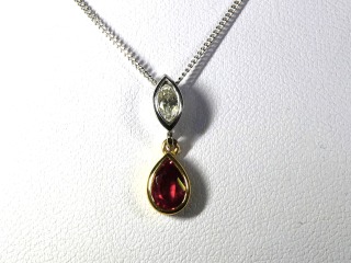 Fancy sapphire pendant