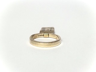 Flat 2.5mm 9ct yellow, white or rose gold