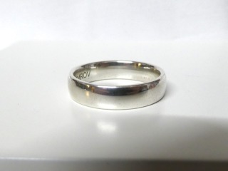 Oval 5mm 18ct Yellow or White Gold