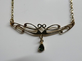9ct yellow gold with Tournaline