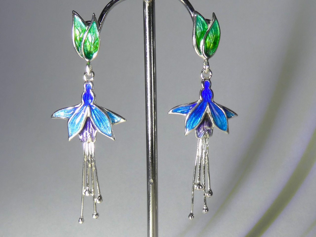 Silver enamel earrings 2025