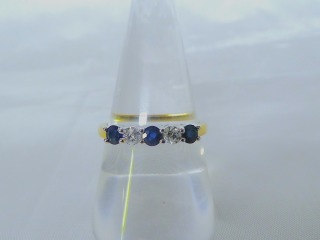 Sapphire & diamond ring