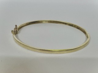 Gold bangle