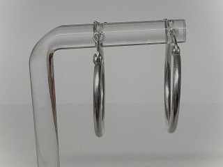 Hooped earrings