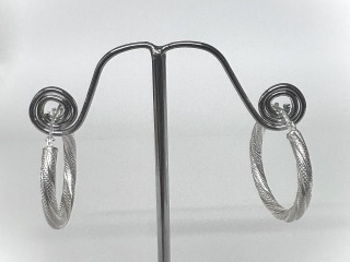 Hooped earrings