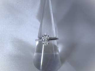 Lab grown diamond ring