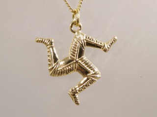 Three legs pendant