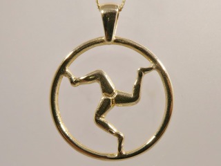 Three legs pendant