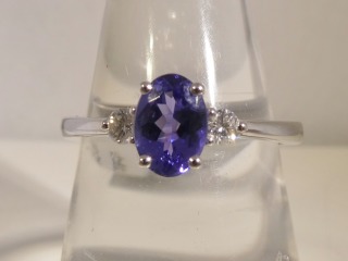 Tanzanite & diamond ring