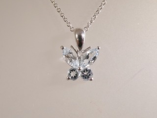 Aquamarine pendant