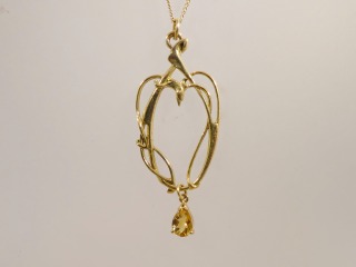 18ct yellow gold with Citrine