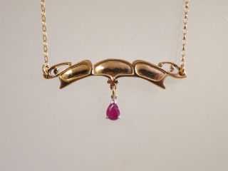 9ct rose gold with Ruby