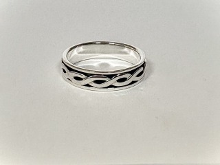 Celtic design spinner ring SCR4