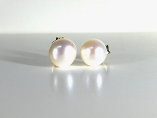 Pearl earrings