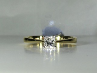 Diamond ring