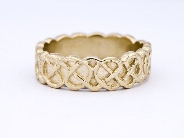 Traditional Celtic ring 9ct yellow Gold Size M | Celtic | Celtic Gold