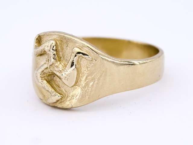 Three legs ring 9ct yellow Gold Size O | Gents | Celtic Gold