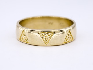 Trinity knot Celtic Ring