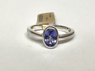 Tanzanite stone set ring