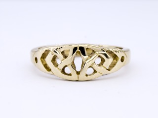 Celtic ring 9ct yellow gold Size L