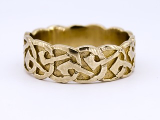 Celtic ring 9ct yellow Gold Size R