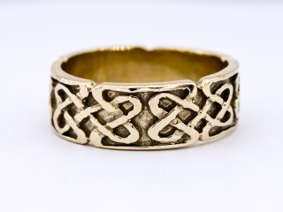 Celtic ring 9ct yellow gold Size S