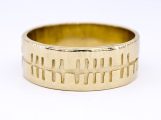 Ogham script ring 9ct yellow Gold Size P